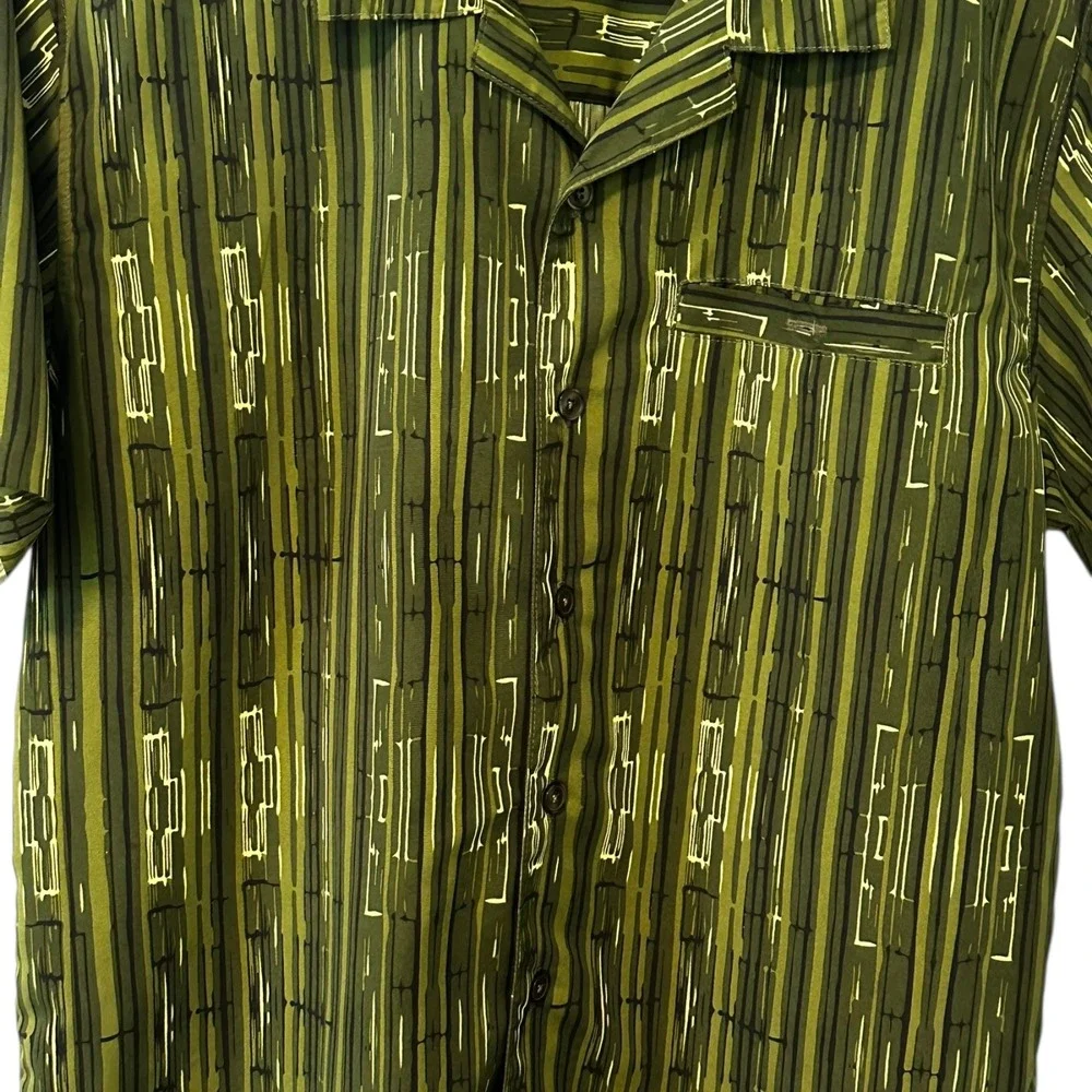 Irvine Park Abstract Camp‎ Shirt - Green Short Sleeve Button Up - M
